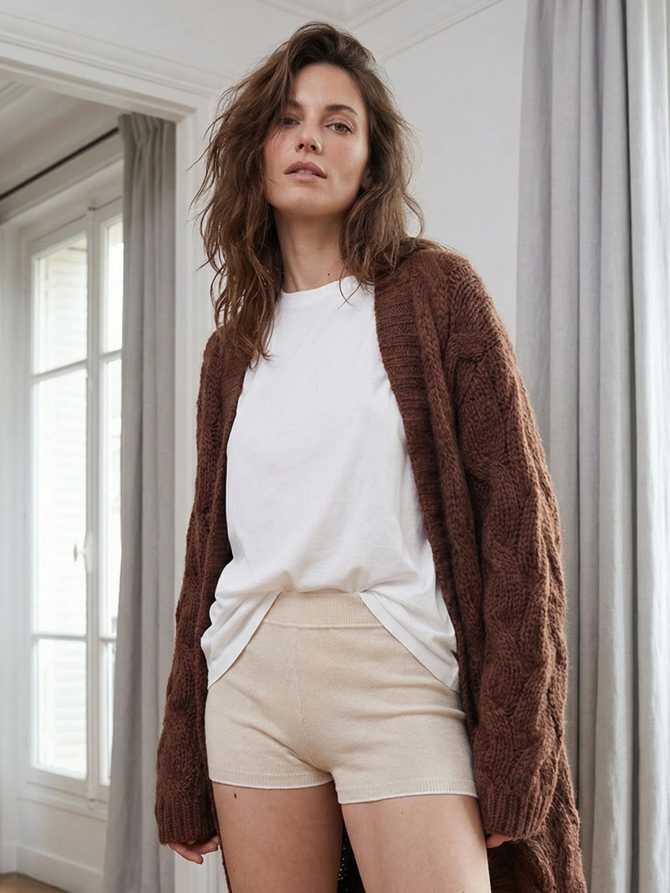 Beige cashmere fitted shorts